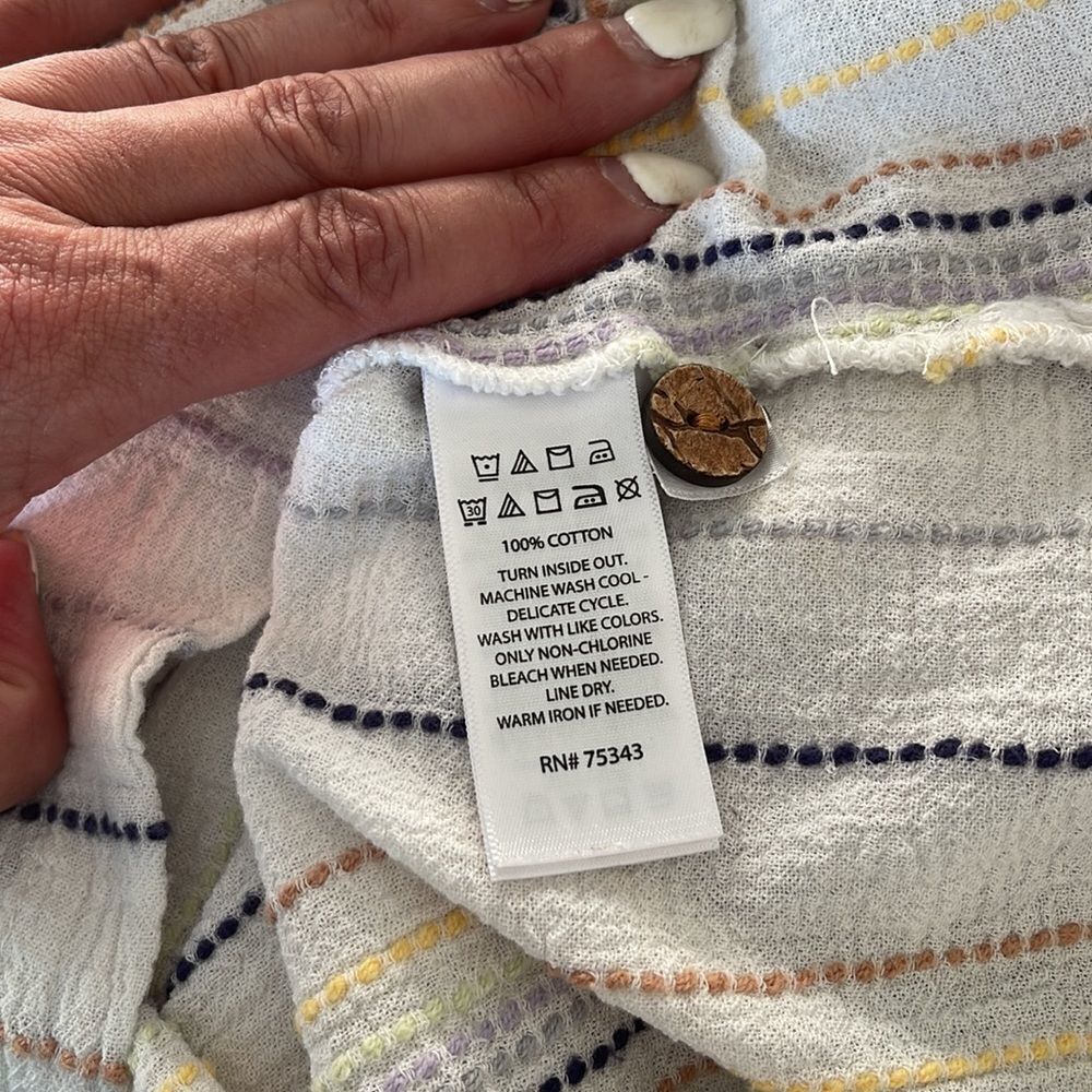 C&C California Top. Size Small - Picture 5 of 5